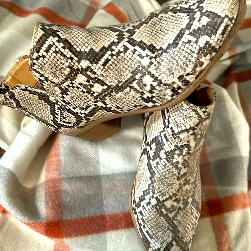 Snake print